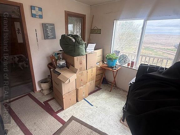 4th image of 20460 Maple Rd