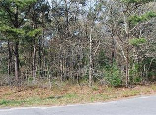 40 Mashpee Neck Rd, Mashpee, MA 02649