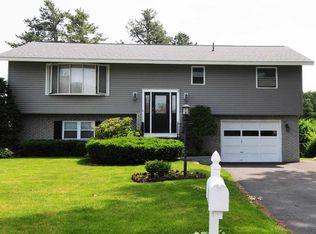3 Columba Dr, Schenectady, NY 12306