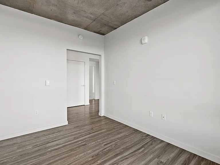Stadium Apartments — Photo 82