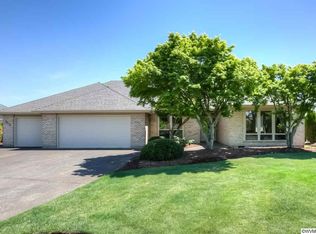 2412 SW Oakwood Dr, Dallas, OR 97338