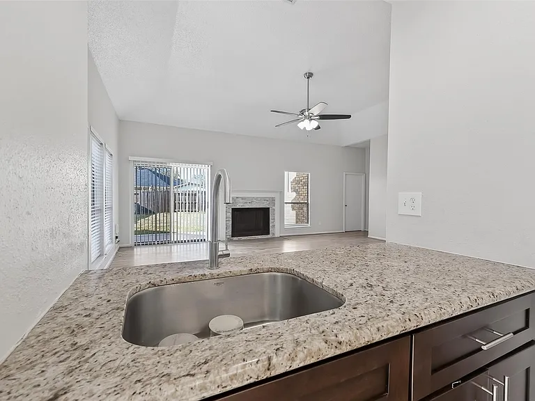 3126 Lakefield Way — Photo 13