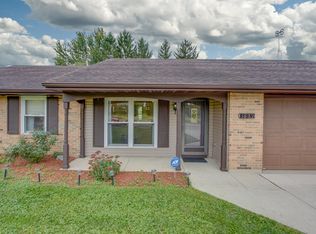 1833 Villa Rd, Springfield, OH 45503