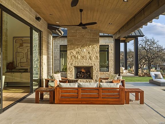 2nd image of 82 Presidio Ridge