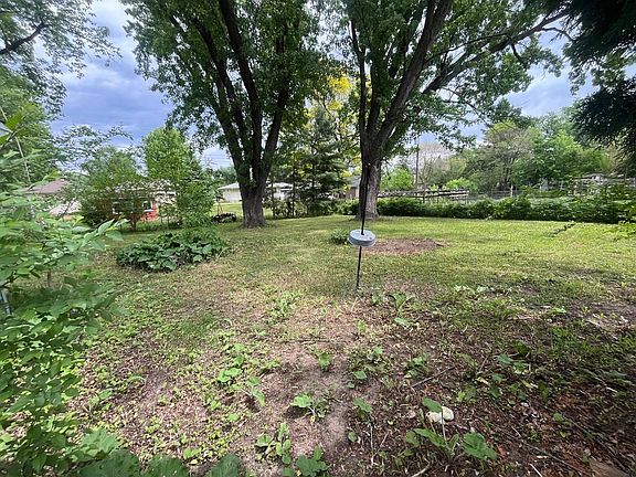 3rd image of 350 98th St E