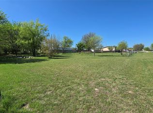 119 Enchanted Lakes Dr, Azle, TX 76020