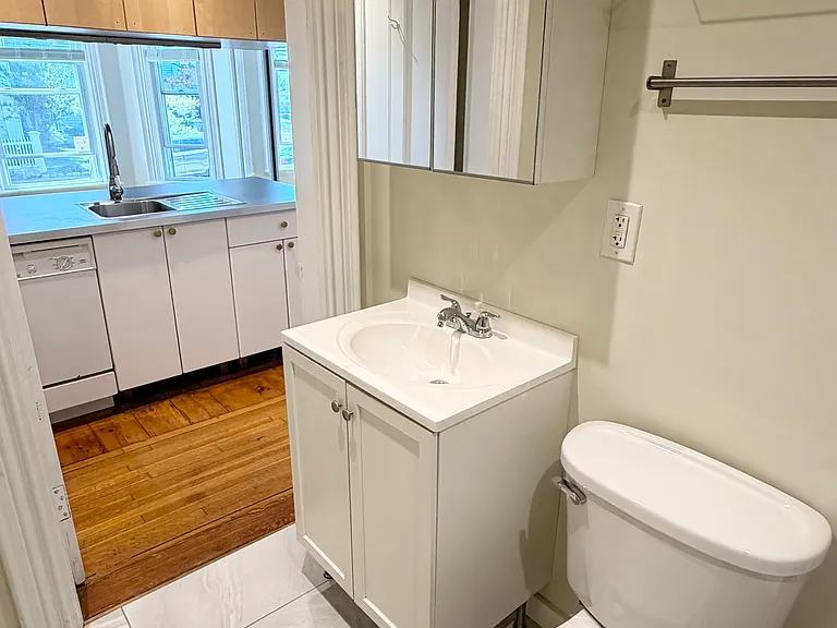 54 Lothrop St #2 — Photo 6