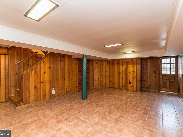 9322 W Parkhill Dr — Photo 34