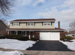 1347 Deep Run Rd, Naperville, IL 60540
