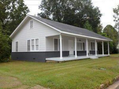 909 Gill St, Columbia, MS, 39429