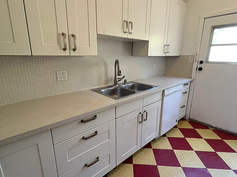 806 Tularosa Dr #11 — Photo 13