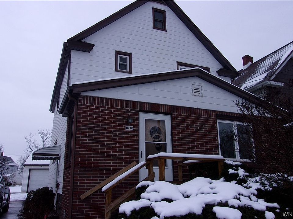 1st image of 145 Grant Ave