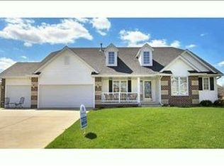 6716 Compton Ct, Johnston, IA 50131