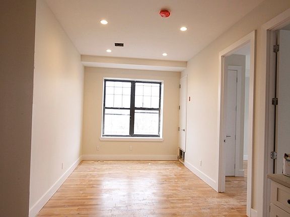 2nd image of 344 Starr St