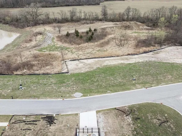 6677 W 160th Pl, Lowell, IN 46356