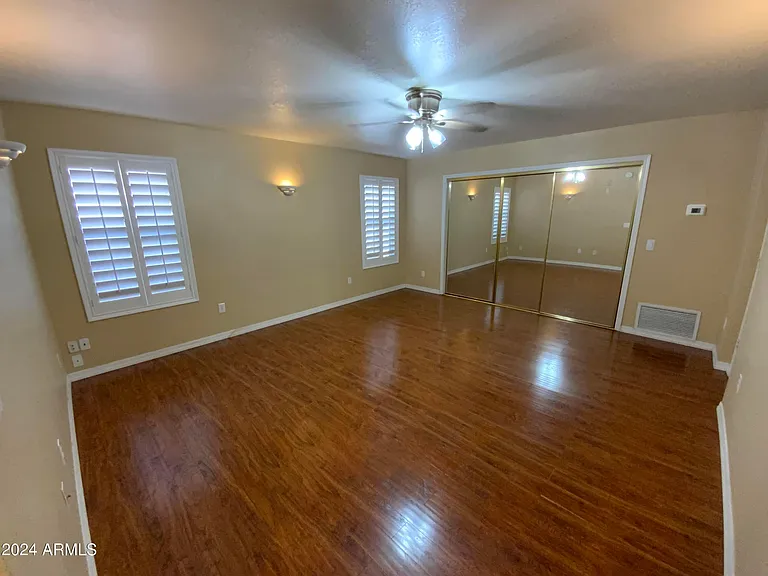 1513 E Mineral Rd — Photo 15