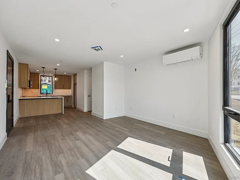 325 Manville #102 — Photo 4