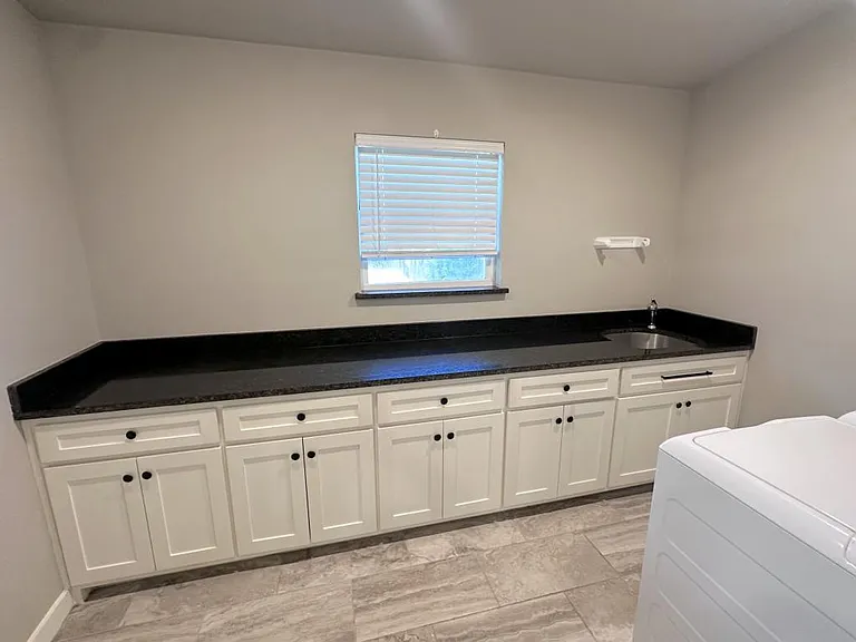 2903 Carpenter Ave — Photo 21