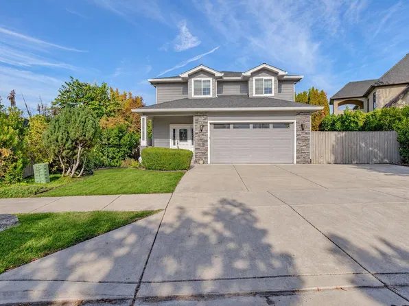 3631 Creek View Dr, Medford, OR 97504