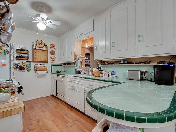 4th image of 4308 Highland Lake Dr