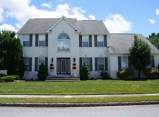 302 Abingdon Dr, Egg Harbor Township, NJ 08234