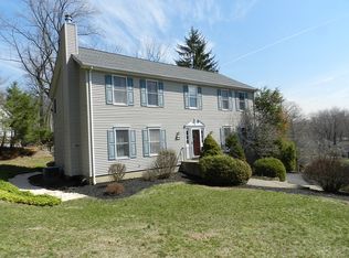 19 Whitewood Dr, Morris Plains, NJ 07950