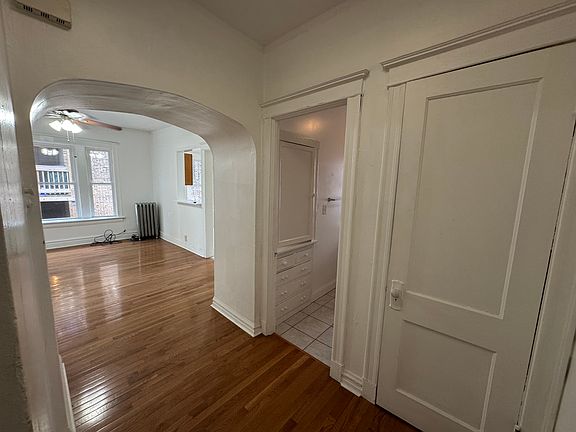 2nd image of 7116 S Blackstone Ave Unit 2