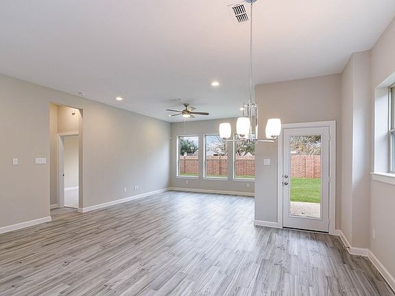 The Carolcrest - Dining