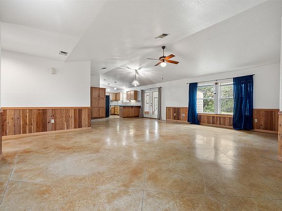 4th image of 283 Rust Ranch Rd