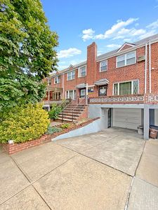 5121 64th St, Flushing, NY, 11377