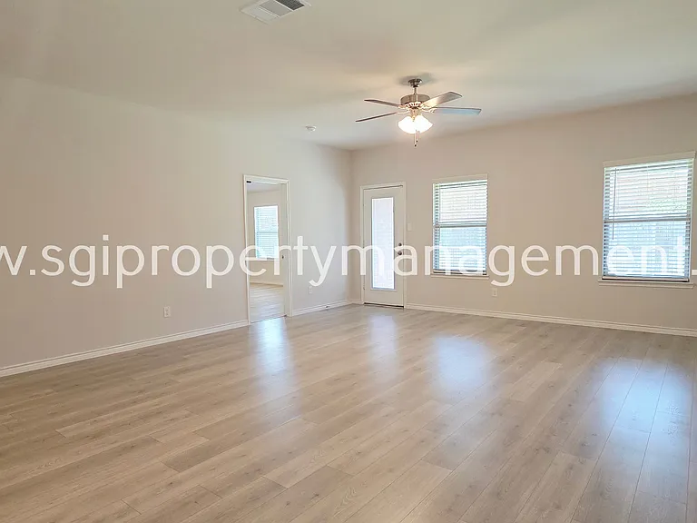 266 Canyon Crest Way — Photo 7