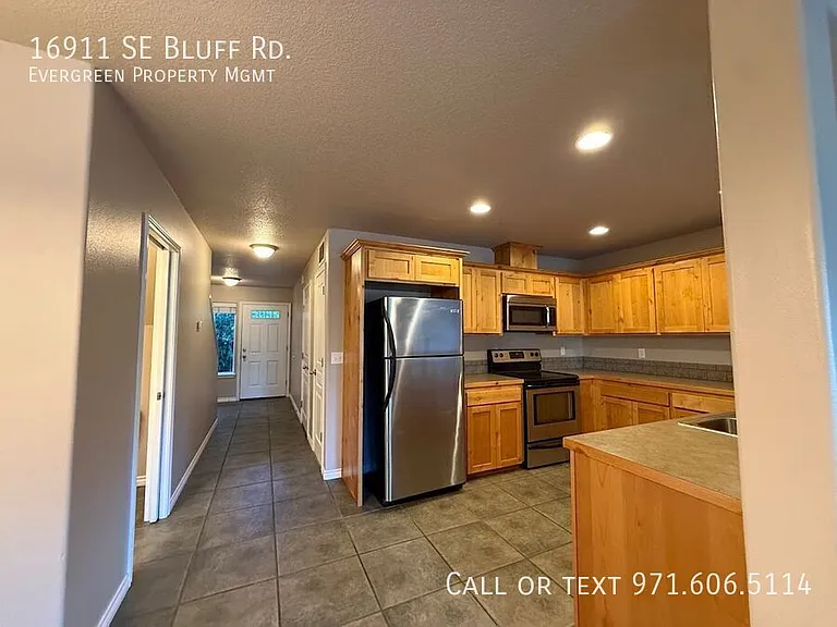 16911 SE Bluff Rd — Photo 20