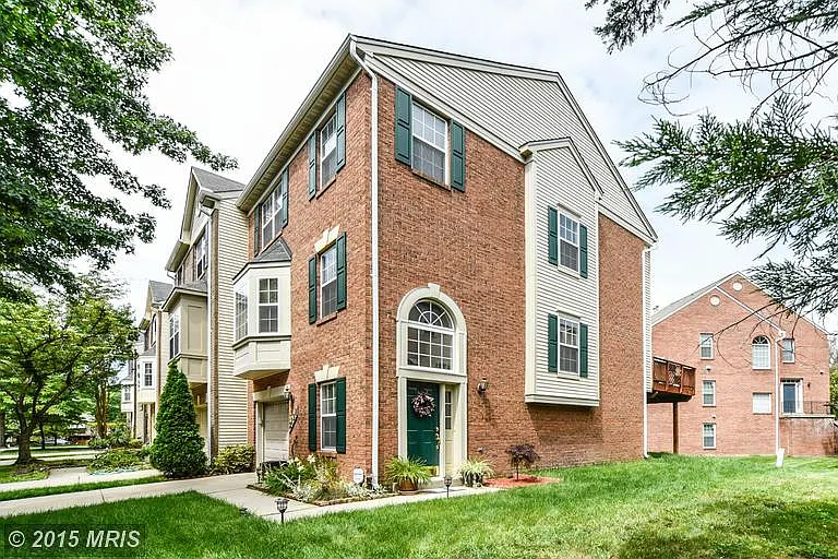 2131 Elm Tree Ln photo 1