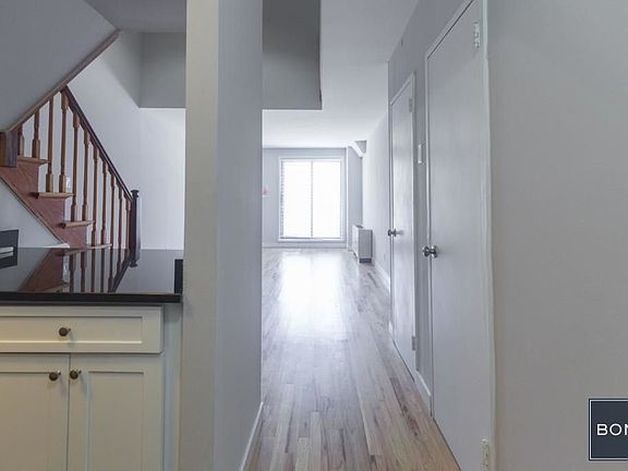 4th image of 1485 1st Ave APT 3C
