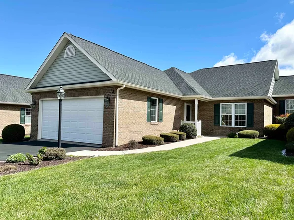 47 Roxbury Dr, Fishersville, VA 22939