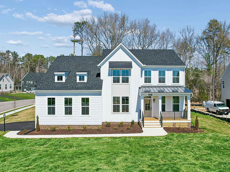 Modern Farmhouse Side Load Garage