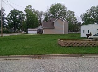 209 N St SE, Lowell, MI 49331
