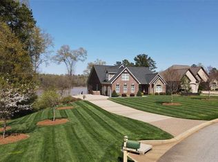 131 Neal Pointe Dr, Chesnee, SC 29323