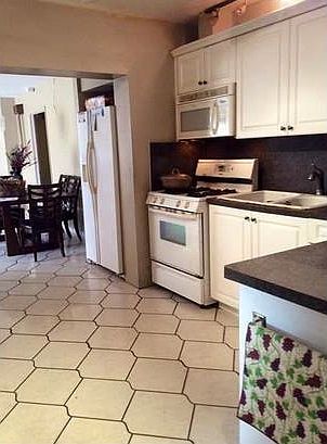 2nd image of 6501 SW 21st St