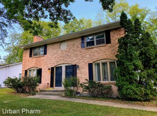 2418 Woodcliff Ave SE, Grand Rapids, MI 49546