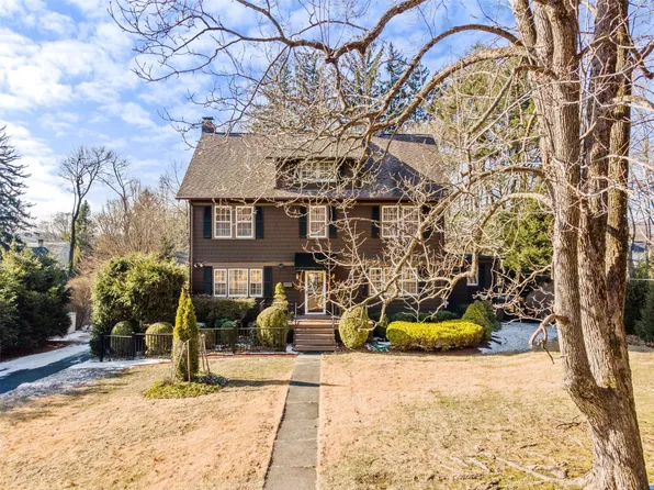 22 Willetts Road, Mount Kisco, NY 10549