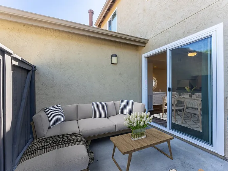 Lofgren Terrace - Military Housing — Photo 11