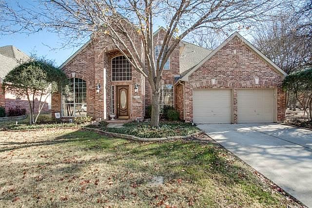 1st image of 3204 Parkwood Dr