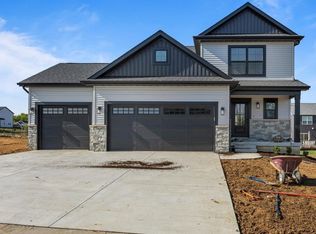 709 Wheatley Dr, Mahomet, IL 61853