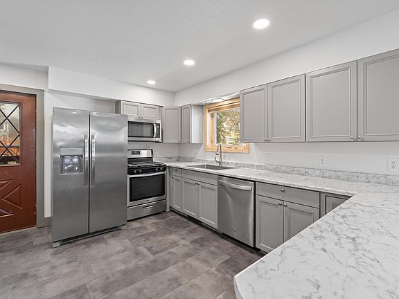 4th image of 125 S Galena St