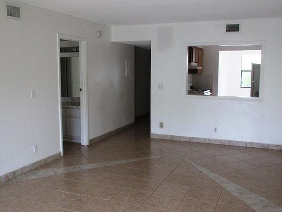 3rd image of 5987 Forest Hill Blvd APT 103