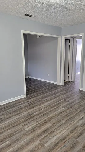 502 Mary St Photo 1