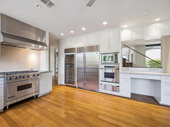 5th image of 3635 Overbrook Ln