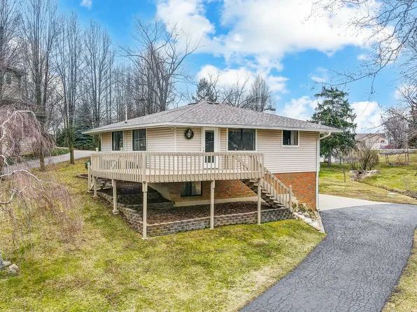 1290 Chickasaw Dr, London, OH 43140