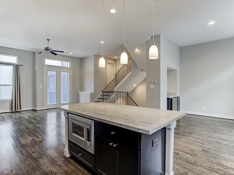 4221 Feagan St — Photo 8